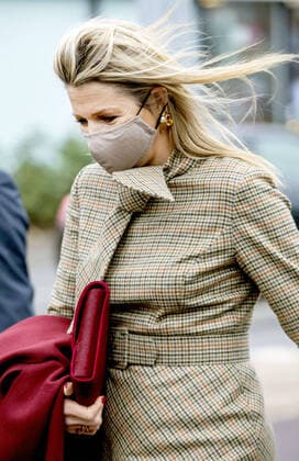 01-12-2020 Nijmegen Queen Máxima visited the Stadsschouwburg and Concertgebouw De Vereeniging in Nijmegen. The visit focuses on the impact of the corona crisis on entrepreneurship and the management of theaters and concert halls.  Copyright: xPPEx