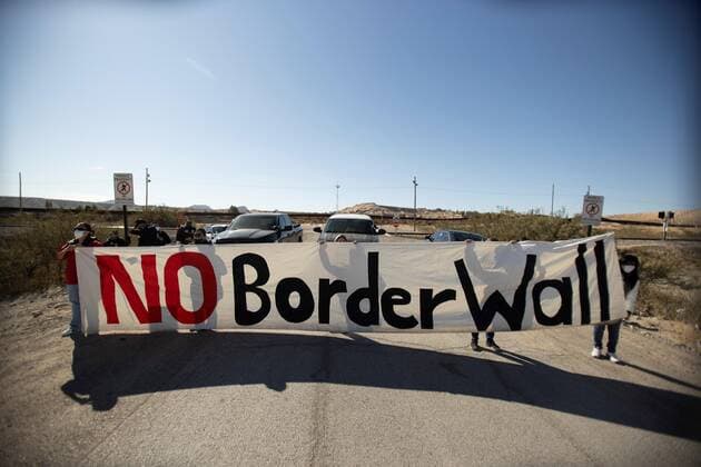 People participate today in the caravan against Trump s border wall and for comprehensive immigration reform, in El Paso, Texas EE.UU. 5 December 2020. With a caravan of just over 60 cars that began in the state of New Mexico, passed through the border wall and ended in El Paso (Texas), the Border Network for Human Rights (BNHR) launched the campaign 2021 Immigration Reform Now ! . The goal is to pressure the incoming administration of President-elect Joe Biden to pass immigration reform in the United States once and for all. Campaign for immigration reform launched in Texas with border caravan !ACHTUNG: NUR REDAKTIONELLE NUTZUNG!  Copyright: xJesúsxRosalesx AME3414 20201206-637428173441789420