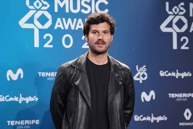 David Otero stool at photocall for 40 Principales awards in Madrid on Saturday 05 December 2020 Cordon Press