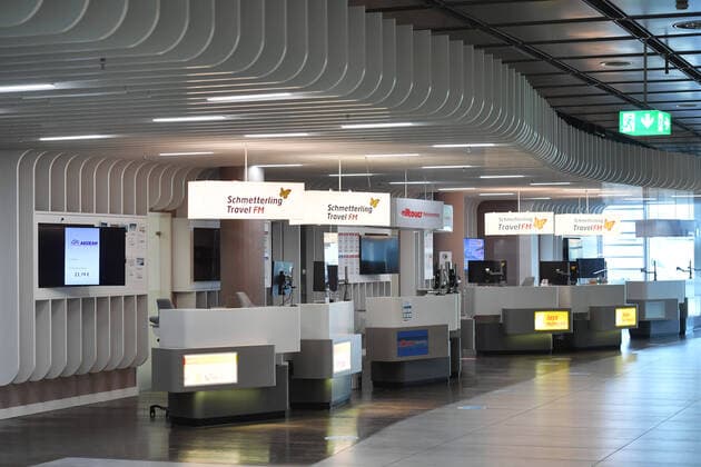 Coronavirus Pandemic Consequences for the Tourism Industry Check Point Travel, Travel Agency at Franz Josef Strauss Airport Munich Munich Airport The counters are closed, closed travel agencies, travel agency, travel market in the central area empty, deserted,