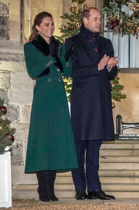 . 08 12 2020. Windsor , United Kingdom. Prince William and Kate Middleton, the Duke and Duchess of Cambridge at Windsor Castle, United Kingdom. The Royals thanked local volunteers and key workers following the end of their Royal Train tour of the UK.  xPoolx xi-Imagesx IIM-21894-0018