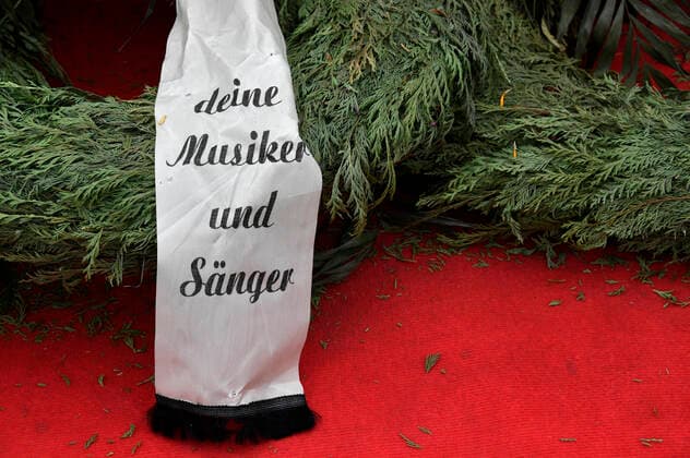 Reminder for the rescue of the meeting economy of the action alliance alarm stage dark red at the Brandenburger gate Berlin, 09 12 2020 Foto:xF.xKernx xFuturexImage