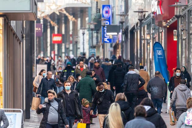 Pedestrian zone Limbecker Straße in Essen during the pre-Christmas period during the Coronavirus pandemic