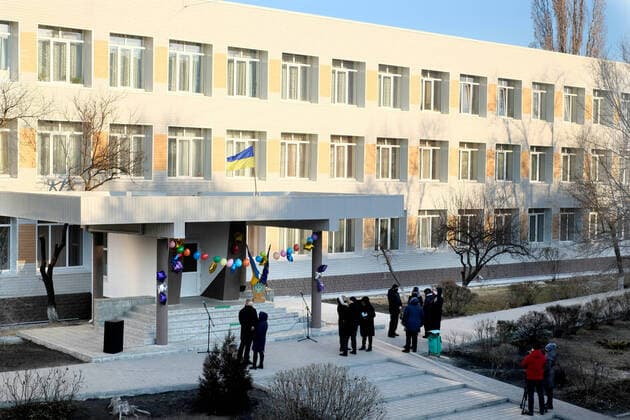 SIEVIERODONETSK, UKRAINE - DECEMBER 10, 2020 - Public school N13 renovated under the Great Construction programme has been inaugurated in Sievierodonetsk, Luhansk Region, eastern Ukraine. Sievierodonetsk school repaired under Great Construction programme  Copyright: xKovalyovxOleksiyx