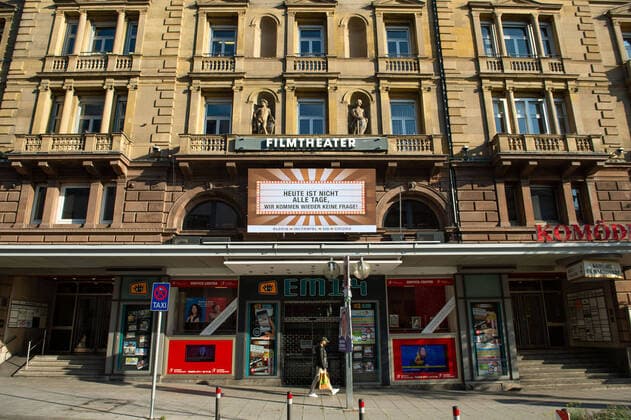 Curfews in Baden Württemberg decided The state government of Baden Württemberg has set curfews for the state as of tomorrow, Saturday 12 December, View of Stuttgart city centre Stuttgart city centre Königsstrasse Baden Württemberg Germany Copyright: xLeifxPiechowskix