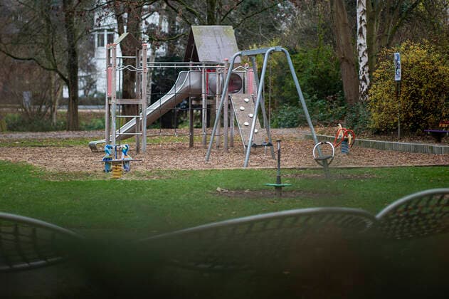Coronavirus in the Christmas season Herford, Germany 12 12 2020 Coronavirus in the Christmas season An empty playground without children is the most common sight in times of corona pandemic Photo Wedel Kirchner Media Herford North Rhine-Westphalia Germany Copyright: xWedel Kirchner-Mediax