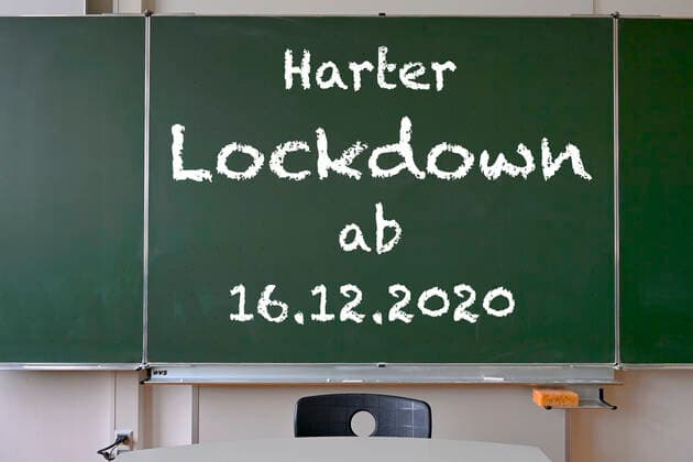 Board with inscription HARD LOCKDOWN, hard lockdown, shutdown from 16 12 2020 in Germany, classroom, corona crisis, Germany Board hard lockdown corona