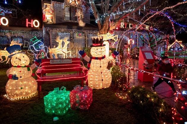 (201215) -- RICHMOND, Dec. 15, 2020 -- Photo shows a lights display at the Ho Ho Ho house of the Woodman family in Richmond, Canada, Dec. 14, 2020. The Woodman family in Richmond has decorated their house, also known as the Ho Ho Ho house, for more than 30 years during the Christmas festive season. (Photo by Xinhua) CANADA-RICHMOND-CHRISTMAS-LIGHTS DISPLAY AndrewxSoong 