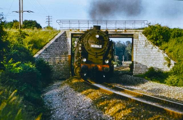 Güterzugtenderlok 95 0004 mit Personenzug bei Oppurg im Juli 1979,Thüringen,DDR,Deutschland,Europa 1049002762