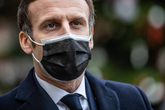 Paris, France le 16 decembre 2020 - Le President Emmanuel Macron accueille le Premier Ministre du Portugal. French President Emmanuel Macron welcomes the Prime Minister of Portugal, Antonio Costa, at the Elysee Palace, on December 16, 2020 in Paris.  Copyright: xAurelienxMorissardx