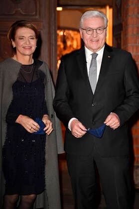 Federal President Frank Walter Steinmeier with his wife Elke Büdenbender at the photo session before the recording of the ZDF programme Christmas with the Federal President from the church St Marien Bernau near Berlin, 16 12 2020 Foto:xF.xKernx xFuturexImage