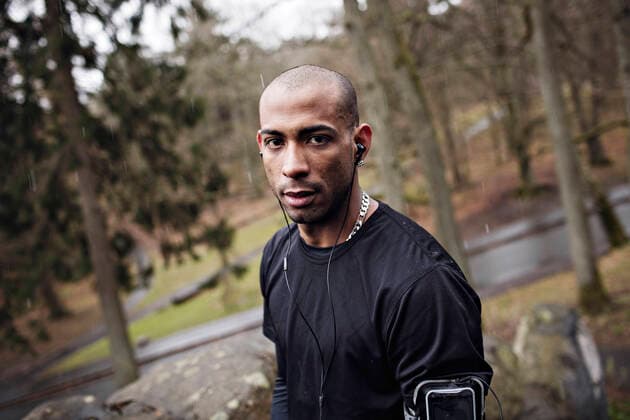 IMAGO Creative: Sport Start-Up Portrait of confident male athlete standing in forest , model released Copyright: xMaskotx , MA56664