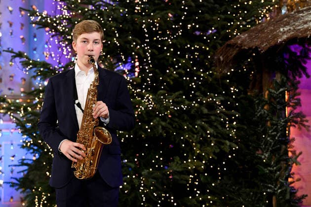 Brussels , 16 12 2020 Belgian Royals celebrate Christmas at the Royal Palace with aChristmas concert rehearsal by the Scala choir, Throne Room decorated with an origami installation by Charles Kaisin , recording of Christmas greetings by members of the Royal Family and a traditional Christmas photo . Pix : Prince Emmanuel Credit : .Frederic Sierkowski POOL Reporters Reporters GYS