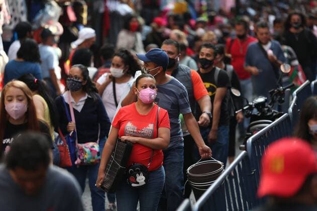 View of a pedestrian street in the old city, in Mexico City, Mexico, 18 December 2020. In the center of the country, Mexico City and Mexico state will close all the non-essential activities until 10 January, trying to halt the COVID-19 spread. Mexico City will close all the non-essential business until 10 January !ACHTUNG: NUR REDAKTIONELLE NUTZUNG!  Copyright: xSashenkaxGutierrezx MEX2373 20201218-637439305255534366