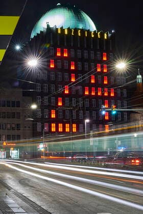 Advent calendar at the Anzeiger tower at the Steintor Hanover, 24 12 2020 Foto:xU.xStammx xFuturexImage