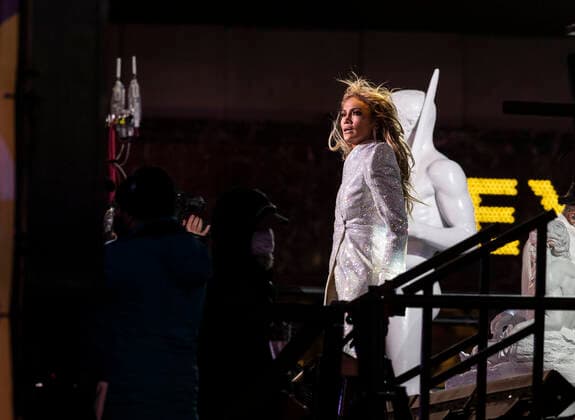 2021 New Year celebration on Times Square Jennifer Lopez performs on stage during 2021 New Year celebration on Times Square. Because of COVID-19 pandemic no revelers were allowed to be on Times Square, only few essential workers received special invitations and were seated inside socially distanced pods. New York New York United States Copyright: LevxRadin