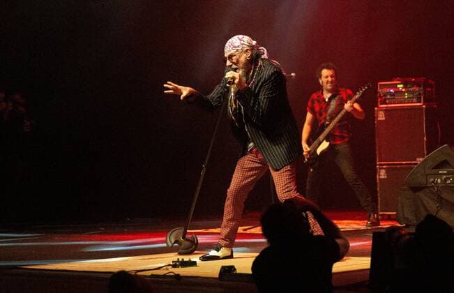 Spanish rock singer El Drogas performs on the stage during a concert in the framework of the Festival Actual 2021 at Riojaforum Congress Palace in Logrono, Spain, 02 January 2021. Festival Actual 2021 runs from 02 to 06 January 2021 under strict health measures amid the fear of a new wave of COVID-19 coronavirus pandemic. Festival Actual 2021 in Logrono !ACHTUNG: NUR REDAKTIONELLE NUTZUNG!  Copyright: xRAQUELxMANZANARESx GRAF4582 20210102-637452240995083987
