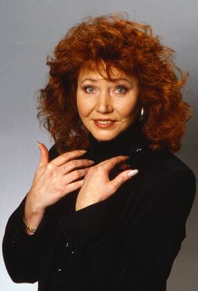 Regina Thoss Regina Thoss, deutsche Schlagersängerin und Radiomoderatorin, Deutschland um 1996., Deutschland *** Regina Thoss Regina Thoss, German pop singer and radio presenter, Germany circa 1996 , Germany Copyright: FrankxHempel Nur redaktionelle Nutzung. Editorial usage only. UnitedArchivesTT_590032 EDITORIAL USE ONLY