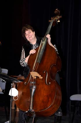 Lizzy Aumeier at the New Years Concert with the Ladies Salon Orchestra Lizzy and the White Lilies with the program Kiss the Hand at the Kleines Theater digital Haar, 04 01 2021 Foto:xS.xAdamx xFuturexImage