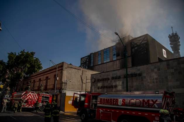 Fire in control facilities of the Mexico City subway, paralyzes the city. At least 5 subway lines are suspended, elements of the capital police support users to transfer them in units of the Ministry of Citizen Security.  JairxCabreraxTorresx xLexPictorium LePictorium_0240094