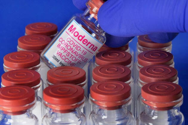 Symbol image Coronaserum vaccine can is shown into the image Corona vaccine