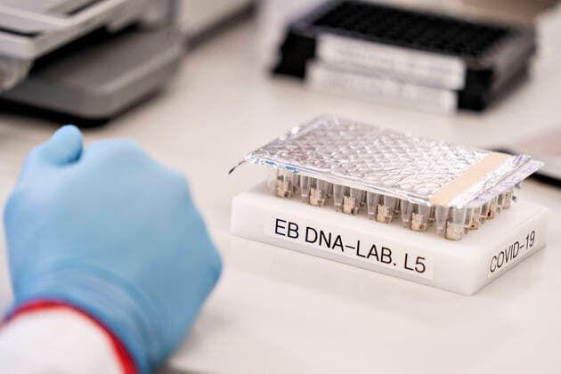 Researchers at Aalborg University are working on analyzing all positive Danish corona samples for the English virus variant cluster B 1 1 7, Friday 15 January 2021 It takes place at the Department of Chemistry and Life Sciences under the leadership of Professor Mads Albertsen and the results are sent daily to the Statens Serum Institut Here you can t  Copyright: HenningxBagger HenningxBaggerx COP103 spdk20210115-130835-L