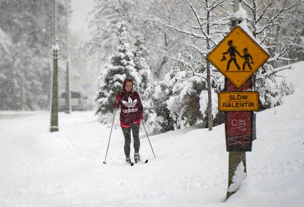 January 16, 2021, Ottawa, on, Canada: A cross-country skier makes their way beside Queen Elizabeth Drive during a major snowstorm in Ottawa on Saturday, Jan. 16, 2021. A snowfall warning is in effect with Environment Canada predicting between 15 to 30 cm of snow by tonight. Ottawa Canada  - ZUMAc35_ 20210116_zaf_c35_020 Copyright: xJustinxTangx