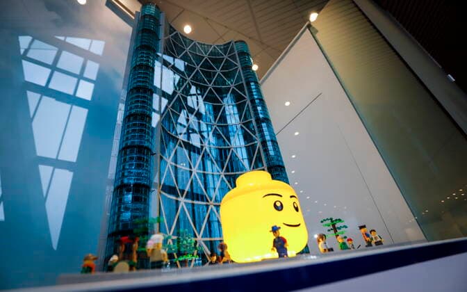 January 18, 2021, Calgary, ab, Canada: A Lego sculpture of The Bow building by artist Roy Nelson is unveiled in Calgary, Alta., Monday, Jan. 18, 2021. The Lego sculpture, consisting of over 8,500 pieces, will be permanently installed in the lobby of The Bow. Calgary Canada - ZUMAc35_ 20210118_zaf_c35_022 Copyright: xJeffxMcintoshx