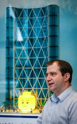 January 18, 2021, Calgary, ab, Canada: A Lego sculpture of The Bow building by artist Roy Nelson is unveiled in Calgary, Alta., Monday, Jan. 18, 2021. The Lego sculpture, consisting of over 8,500 pieces, will be permanently installed in the lobby of The Bow. Calgary Canada - ZUMAc35_ 20210118_zaf_c35_027 Copyright: xJeffxMcintoshx