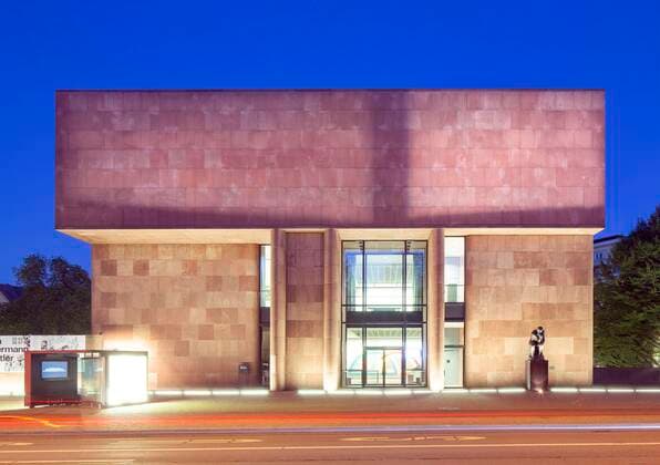 Architektur von Philip Johnson Bielefelder Kunsthalle, Architekt Philip Johnson, Bielefeld, Ostwestfalen, Nordrhein-Westfalen, Deutschland, Europa *** Bielefeld Art Hall, Architect Philip Johnson, Bielefeld, East Westphalia, North Rhine-Westphalia, Germany, Europe Copyright: imageBROKER/ThomasxRobbin ibxrbb06090760.jpg