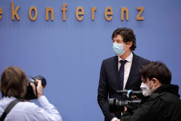 Prof Christian Drosten, Director Institute for Virology, Charite Berlin, PK on The Corona Situation in Lockdown, DEU, Berlin, 22 01 2021