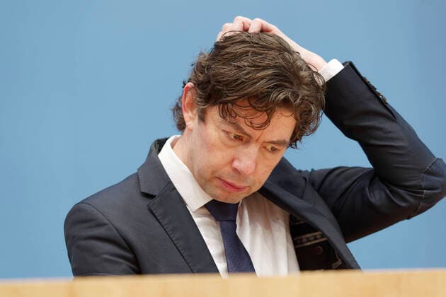 Christian Drosten 2021 01 22, Berlin, Federal Press Conference on the Corona Situation in the Lockdown In the picture Prof Dr Christian Drosten, Director of the Institute of Virology of the CharitÃ Berlin