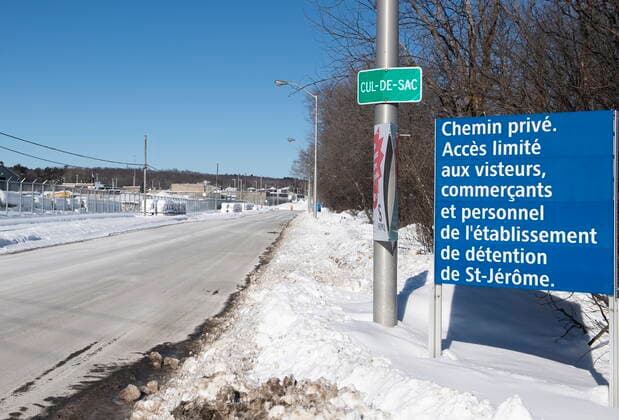 Kanada, Coronavirus-Ausbruch in Gefängnis Saint Jerome, Quebec January 24, 2021, Saint-Jerome, PQ, Canada: Saint-Jerome prison is shown in Saint-Jerome, Que., north of Montreal, Sunday, January 24, 2021, as the COVID-19 pandemic continues in Canada and around the world. An outbreak of COVID-19 has been reported at the prison. Saint-Jerome Canada - ZUMAc35_ 20210124_zaf_c35_003 Copyright: xGrahamxHughesx