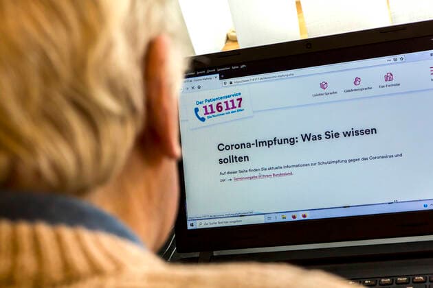 A pensioner tries to get an appointment for a Corona vaccination in a vaccination centre Since 25 January 2021, this has been possible in NRW via the telephone number 116117 as well as via a homepage Many senior citizens tried it in vain, however, as the lines and servers were overloaded Allocation of vaccination appointments in NRW