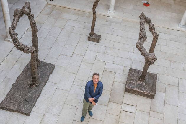 Bilder des Jahres 2021, Entertainment 01 Januar Entertainment Themen der Woche KW04 Entertainment Bilder des Tages January 25, 2021: January 25, 2021 (Malaga) Miquel Barcelo takes his Metamorfosis to the Picasso Museum, with almost a hundred works made in six years.The Picasso Museum Malaga presents from this Wednesday, January 27, the exhibition Miquel Barcelo. Metamorphosis , which takes its name from the story of Franz Kafka published in 1915, with about 100 works made between 2014 and 2020 that can be contemplated until next September. 30 ceramics, 13 paintings, 42 watercolors, six travel notebooks and a small sculpture; as well as an installation composed of seven large bronzes that have been installed in the central courtyard of the museum. - ZUMAc161 20210125_zap_c161_014 Copyright: xLorenzoxCarnerox
