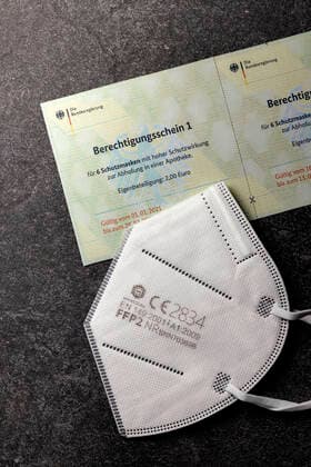 Bundesdruckerei has sent out forgery-proof authorization vouchers for FFP2 masks to German health insurance companies Once insured persons have received these vouchers, they can use them to obtain FFP2 masks or other equivalent masks from pharmacies Topic image, symbol image Foto:xC.xHardtx xFuturexImage
