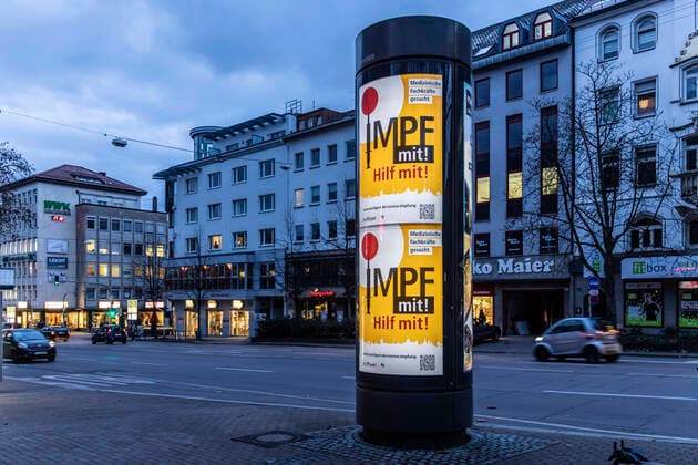 Corona vaccination With an advertising campaign, the state capital Stuttgart is looking for specialist staff DEU, Germany, Baden Württemberg, Stuttgart, 26 01 2021