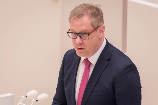 Potsdam, Sitzung des Landtags Brandenburg Andreas Büttner (Die Linke) spricht während der Sitzung des Landtag Brandenburg am 27.01.2021. Potsdam Landtag Brandenburg Brandenburg Deutschland *** Potsdam, session of the Brandenburg state parliament Andreas Büttner Die Linke speaks during the session of the Brandenburg state parliament on 27 01 2021 Potsdam Brandenburg state parliament Brandenburg Germany