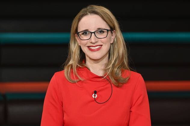 Alena Buyx medical ethicist 01 21 her Prof Alena Buyx on 26 January 2021 in Markus Lanz , ZDF TV television talk show talk show Germany deu tsch German woman ethicist chairwoman ethics council medical ethics medicine university lecturer german female scientist cross portrait smiling