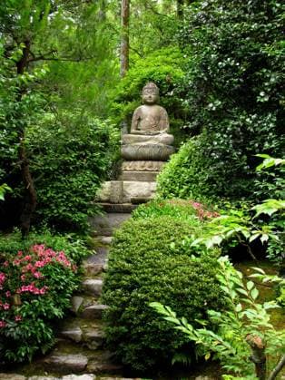 Buddha-Statue, Ryoan-Ji-Tempel, Stadtbezirk Ukyo, Kyoto, Japan, Asien *** Buddha statue, Ryoan Ji Temple, Ukyo Municipality, Kyoto, Japan, Asia Copyright: imageBROKER J.xPfeiffer iblpjr05180507.jpg