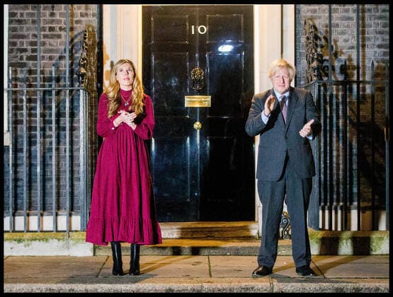 Bilder des Jahres 2021, News 02 Februar News Themen der Woche KW05 News Bilder des Tages . 03 02 2021. London, United Kingdom. PM Claps For Captain Sir Tom Moore. Prime Minister Boris Johnson joins a National clap in honour of NHS fundraiser Captain Sir Tom Moore.  xMartynxWheatleyx xi-Imagesx IIM-22012-0001