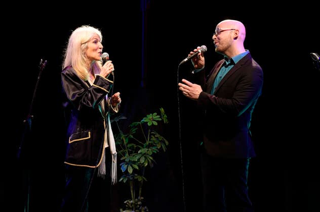 Bilder des Jahres 2021, Entertainment 02 Februar Entertainment Themen der Woche KW05 Linda Jo Rizzo und Christian Deussen live beim Back on Stage - Zurück auf die Bühne! Release Konzert via Livestream auf der Kulturbühne Hinterhalt. Geretsried, 05.02.2021 *** Linda Jo Rizzo and Christian Deussen live at Back on Stage Back on Stage Release Concert via Livestream at Kulturbühne Hinterhalt Geretsried, 05 02 2021 Foto:xS.xAdamx xFuturexImage