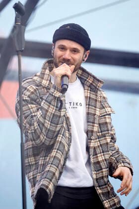 Roman Lob of Stadtrand at car concert Carneval session 1 of Bonnlive at the Südstadion Due to the ongoing corona crisis, carnival events are largely cancelled this year, the Cologne Rose Monday procession will only take place virtually, concerts are subject to strict restrictions Cologne, 06 02 2021 Foto:xC.xHardtx xFuturexImage