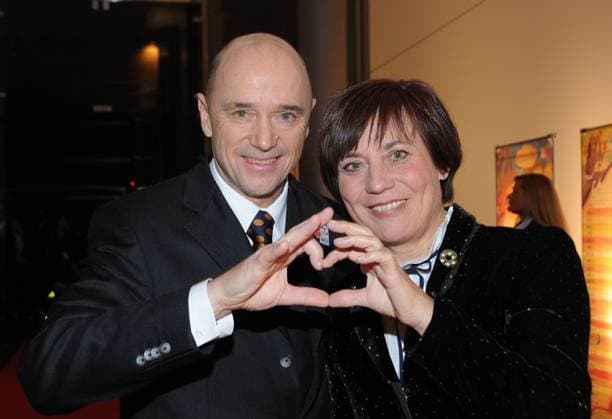 Ein Herz fuer Kinder 2007 Christian Neureuther mit Rosi Mittermaier bei der Aftershowparty der Gala Ein Herz fuer Kinder 2007 im Axel Springer Verlag in Berlin am 15.12.2007. Copyright : IMAGO. Mathias Krohn EVENTPRESS *** A Heart for Children 2007 Christian Neureuther with Rosi Mittermaier at the after show party of the gala A Heart for Children 2007 at the Axel Springer publishing house in Berlin on 15 12 2007 Copyright IMAGO Mathias Krohn EVENTPRESS Copyright: xEventpressxKrohnx