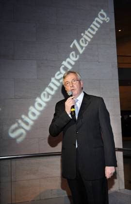 Nacht der Sueddeutschen Zeitung V.l.: SZ - Chefredakteur Hans Werner Kilz bei der Nacht der Sueddeutschen Zeitung im Peibau in Berlin am 15.01.2008 Copyright : IMAGO. Mathias Krohn EVENTPRESS *** Night of the Sueddeutsche Zeitung V l SZ editor-in-chief Hans Werner Kilz at the Night of the Sueddeutsche Zeitung in the Peibau in Berlin on 15 01 2008 Copyright IMAGO Mathias Krohn EVENTPRESS Copyright: xEventpressxKrohnx