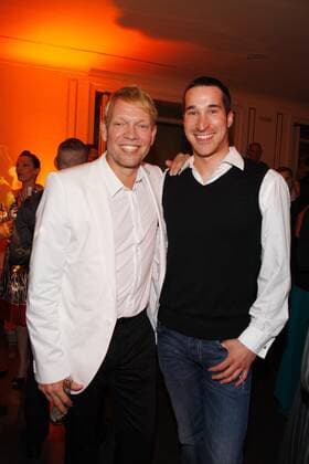 Premiere The Producers in Berlin Bob Young Partyveranstalter der Gaypartys Propaganda mit Freund Tim bei der AfterShowParty zur Deutschlandpremiere des Mel Brooks Musical The PRODUCERS Fruehling fuer Hitler im Admiralspalast in Berlin IMAGO. Müller 17.05..2009 IMAGO. Foto Berlin Henry H. Herrmann *** Premiere The Producers in Berlin Bob Young party organizer of the gay parties Propaganda with friend Tim at the AfterShowParty for the German premiere of the Mel Brooks musical The PRODUCERS Fruehling fuer Hitler at the Admiralspalast in Berlin IMAGO Müller 17 05 2009 IMAGO Foto Berlin Henry H Herrmann Copyright: xEventpressxMuellerx