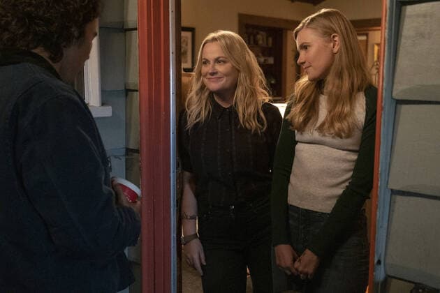 Nico Hiraga, Amy Poehler, Hadley Robinson, Moxie (2021) Credit: Colleen Hayes Netflix The Hollywood Archive Los Angeles CA  Copyright: xNetflixx 34103002THA