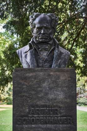  Arthur Schopenhauer, Philosoph, Denkmal, Büste aus Bronze von Friedrich Schierholz, Obermain-Anlage, Innenstadt, Frankfurt am Main, Hessen, Deutschland, Europa *** Arthur Schopenhauer, philosopher, monument, bust made of bronze by Friedrich Schierholz, Obermain Anlage, city center, Frankfurt am Main, Hesse, Germany, Europe Copyright: imageBROKER/GabrielexThielmann iblgth06257407.jpg