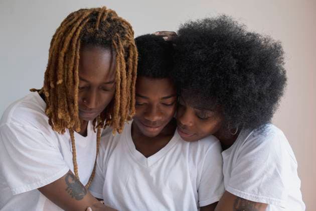 IMAGO Creative, Gesellschaft, Immer mehr Menschen haben Angst vor der Zukunft IMAGO Creative: Pride Month, Juni 2022, Pärchen und Familien Lesbian couple with their son model release HEX17010_TP__7667 Copyright: xTOBIASxPRASSEx