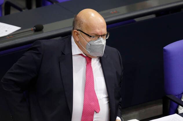 Peter Altmaier at the 209 session of the German Bundestag in the Reichstag building Berlin, 11 02 2021 Foto:xC.xHardtx xFuturexImage